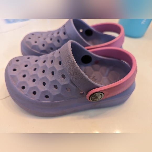 Joybees girls rubber shoes. Great condition. - Picture 2 of 7